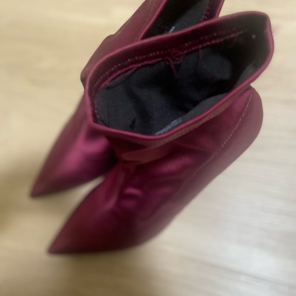 Zara maroon sock ankle boot - Picture 2 of 8